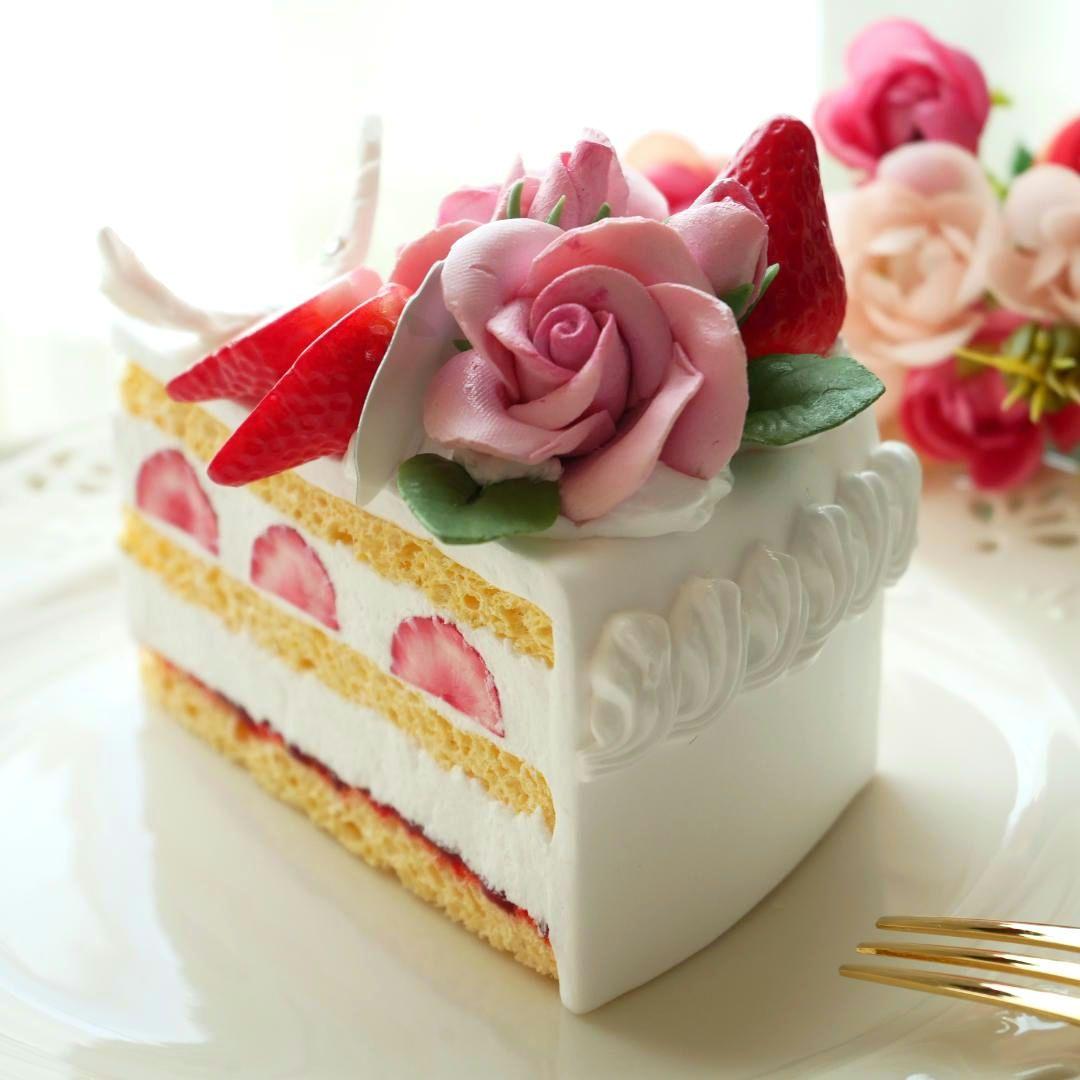 【ルブの森★様】フェイクスイーツ◆薔薇飾♡豪華な苺のショートケーキ◆リアルサイズ