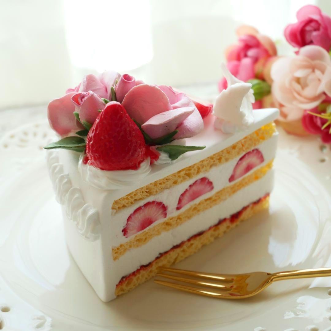 【ルブの森★様】フェイクスイーツ◆薔薇飾♡豪華な苺のショートケーキ◆リアルサイズ