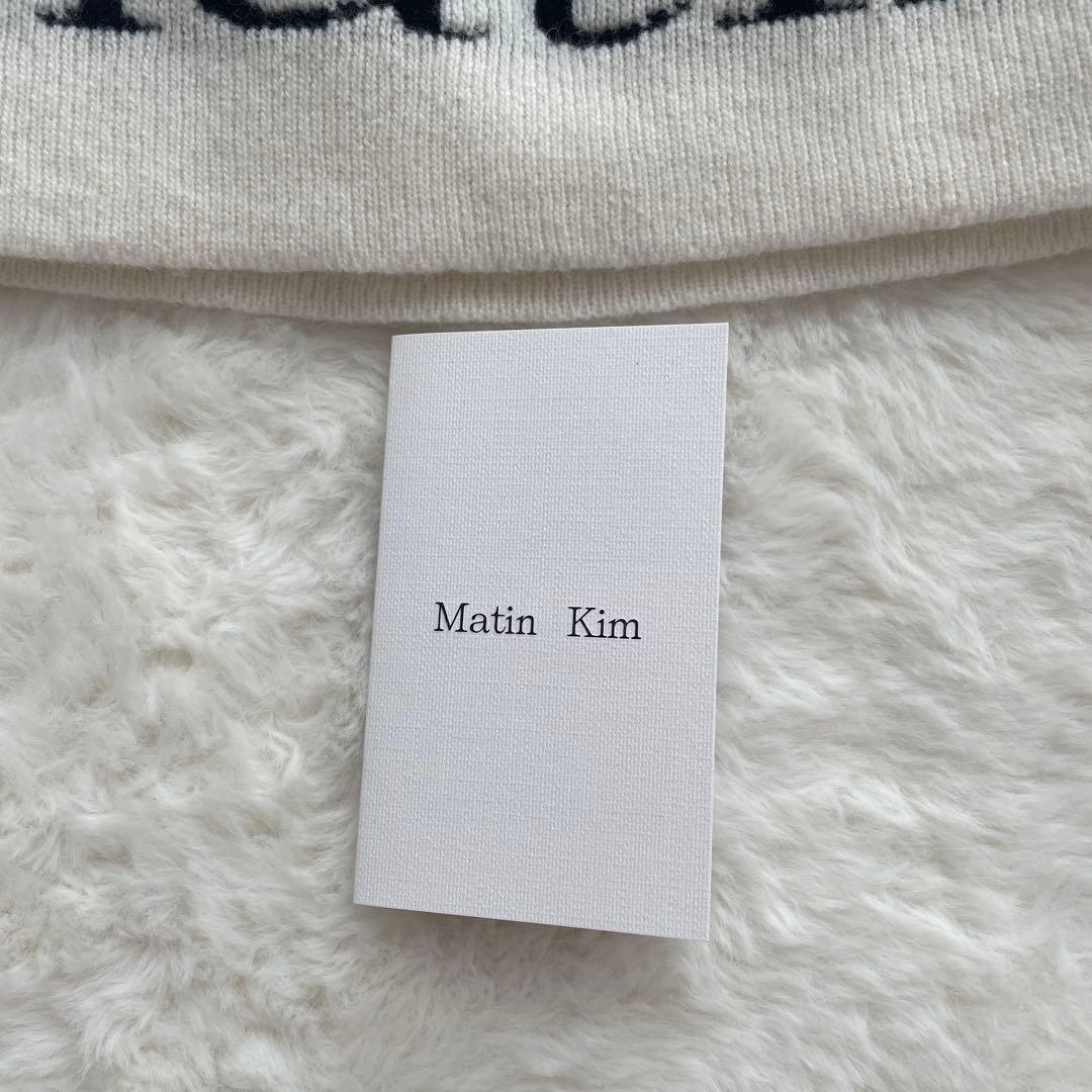 MatinKim LOGO JACQUARD SHORT BEANIE ホワイト