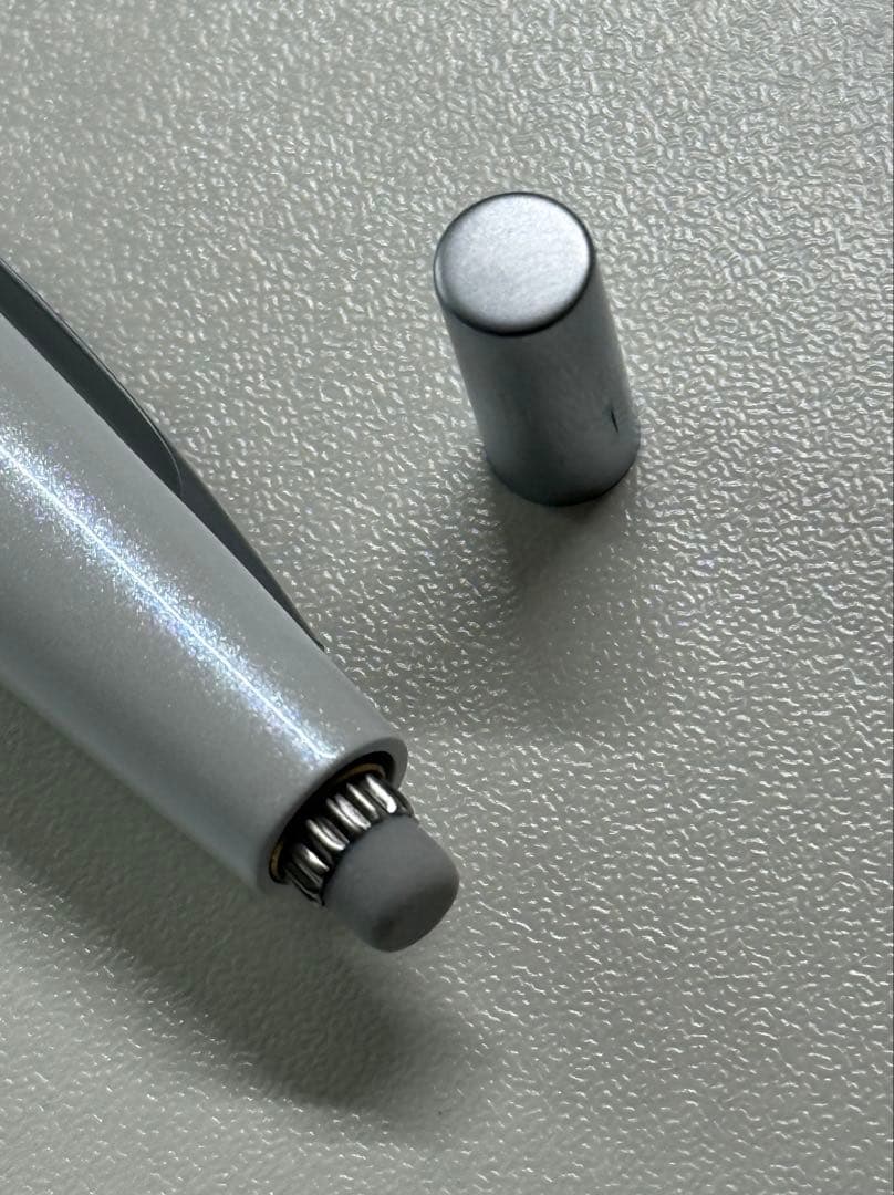 ぺんてる　ケリー　0.5mm 韓国限定 オールホワイト カスタムパーツ