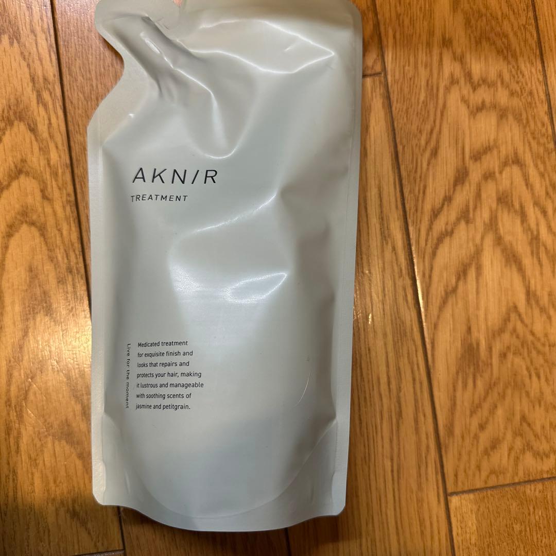 AKNIR スカルプセラム、トリートメント