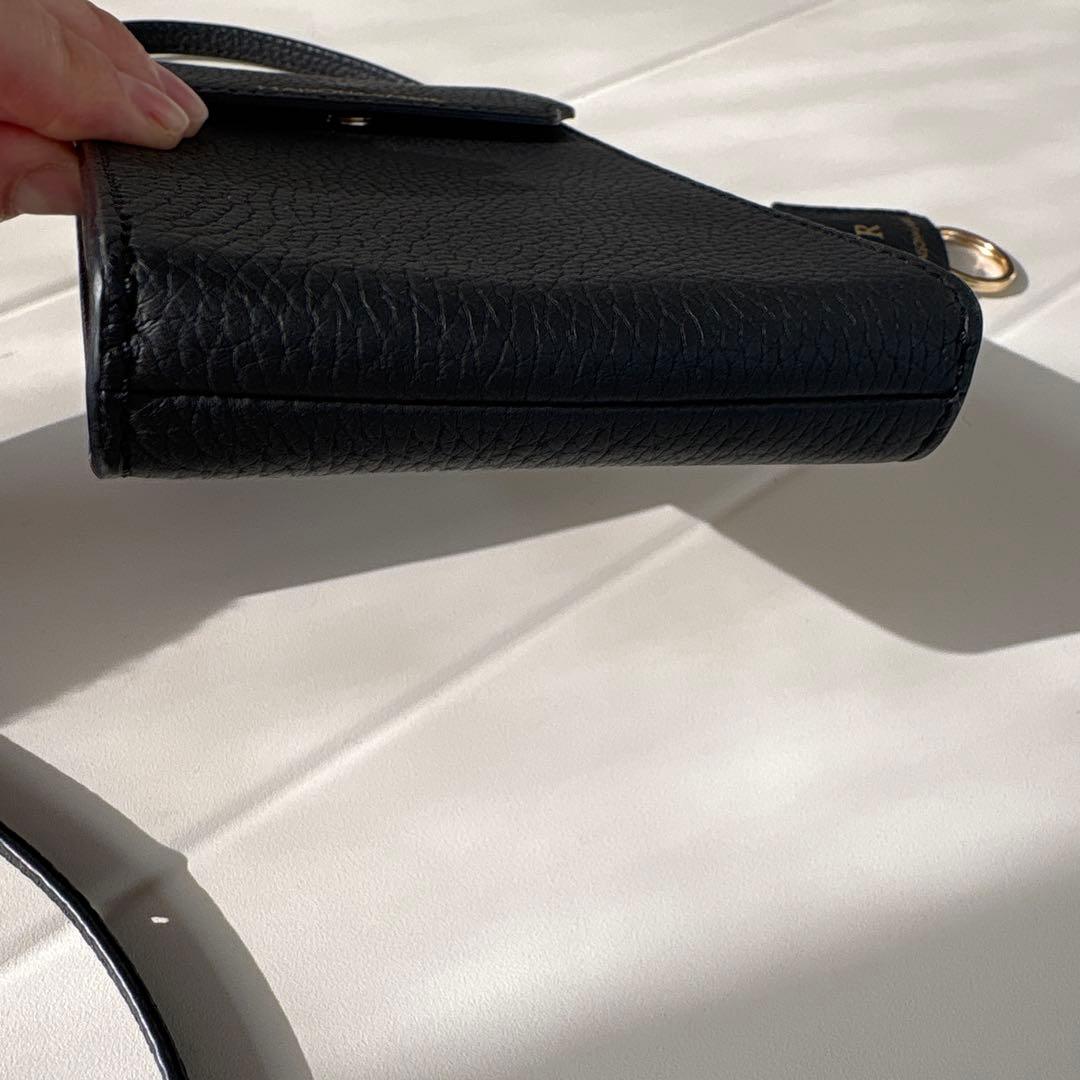 MAISON de SABRÉ 携帯ブラックショルダーバッグ