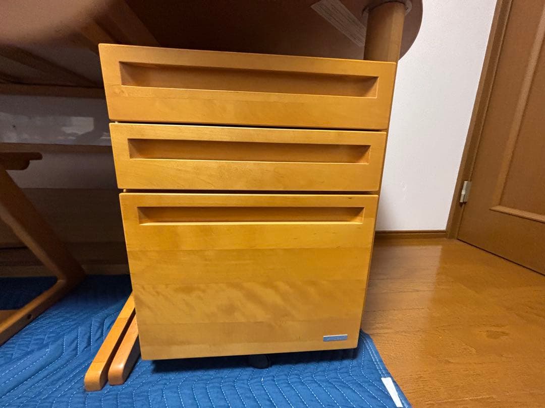 コイズミ学習机　ホワイトボード付き　引き取り限定　滋賀ビックレイク
