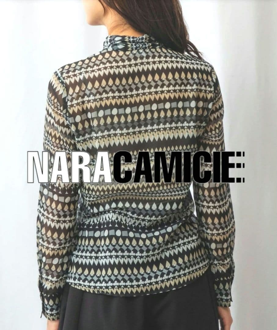 【極美品28600円】ナラカミーチェ♦大きめ✨トランプ柄シフォンボウタイ