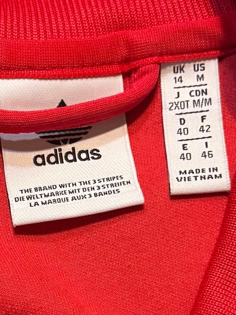 17年製 adidas ジャージトップ ジャケット 3本ライン サイズM 赤