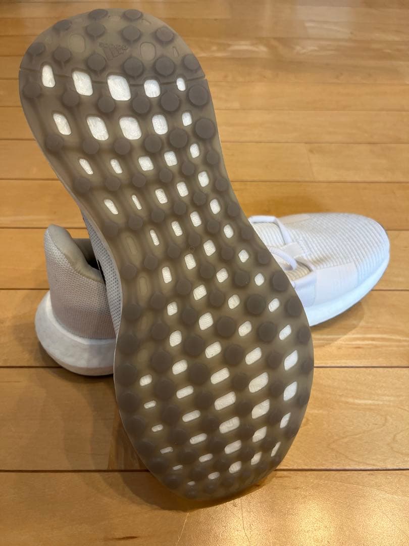 adidas SENSEBOOST GO 26㌢