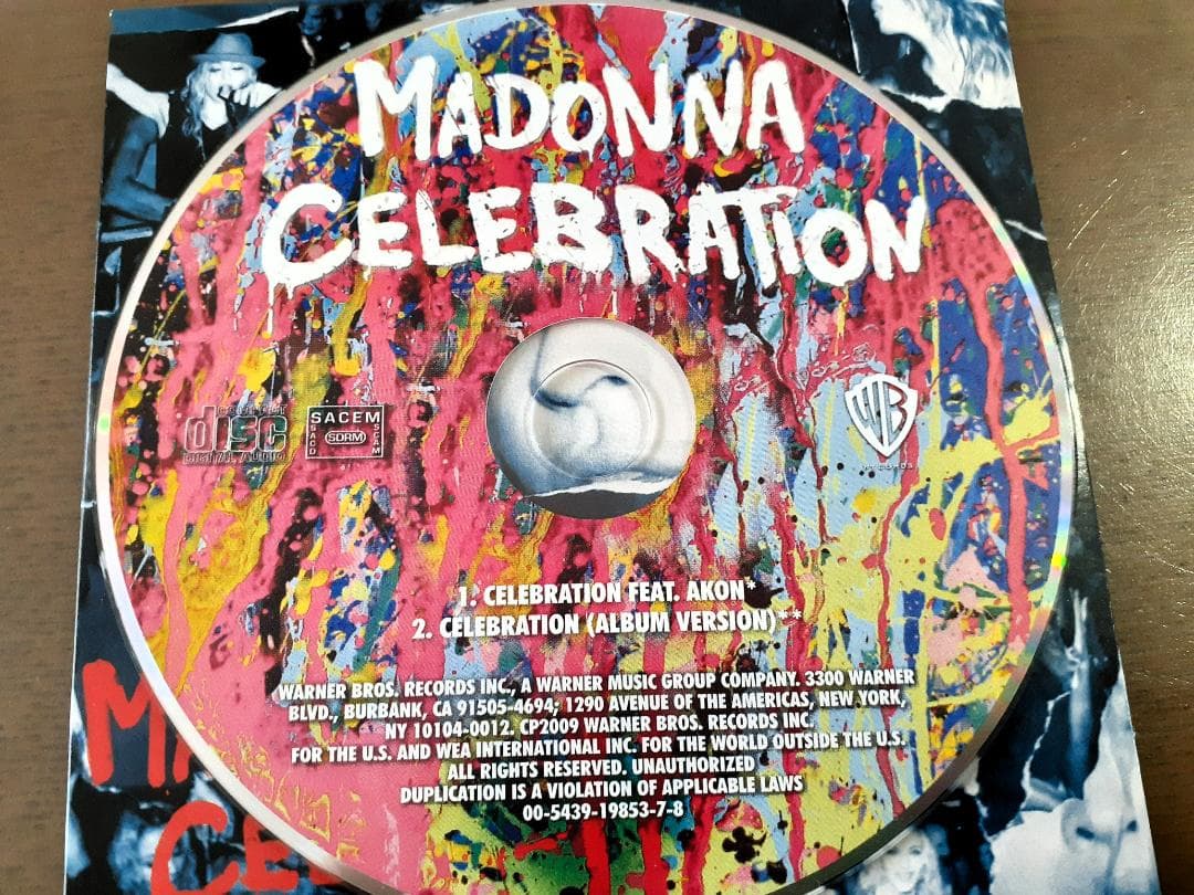 マドンナ　CELEBRATION Featuring Akon　紙ジャケ仕様CD
