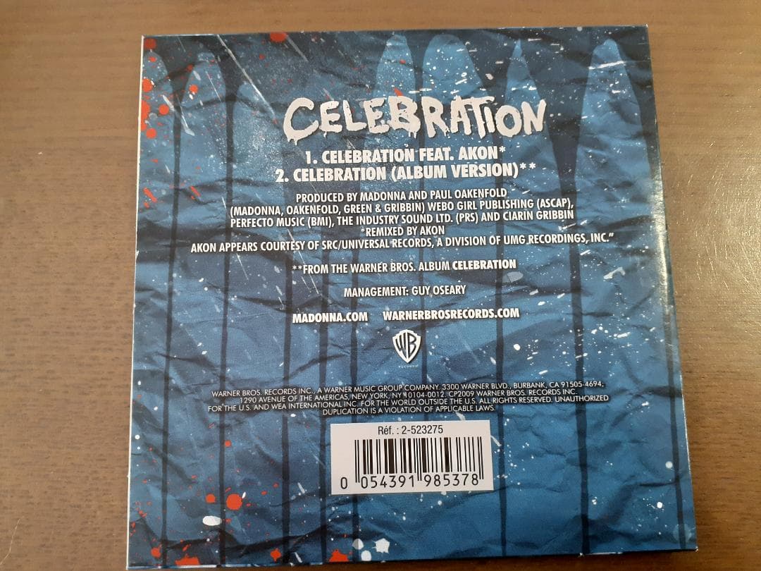 マドンナ　CELEBRATION Featuring Akon　紙ジャケ仕様CD