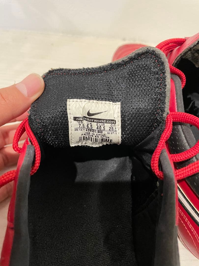 早い者勝ち　NIKE LIGERA2