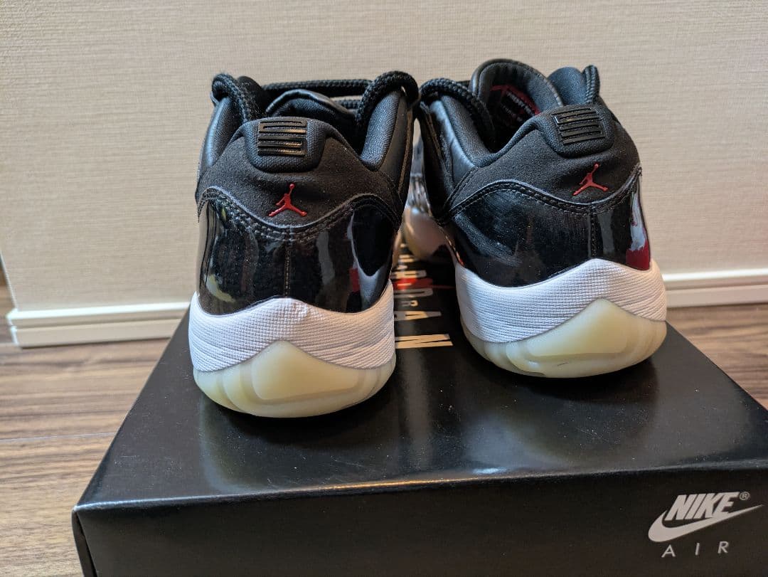 シューズ(男性用) Air Jordan 11 Low \"72-10\"