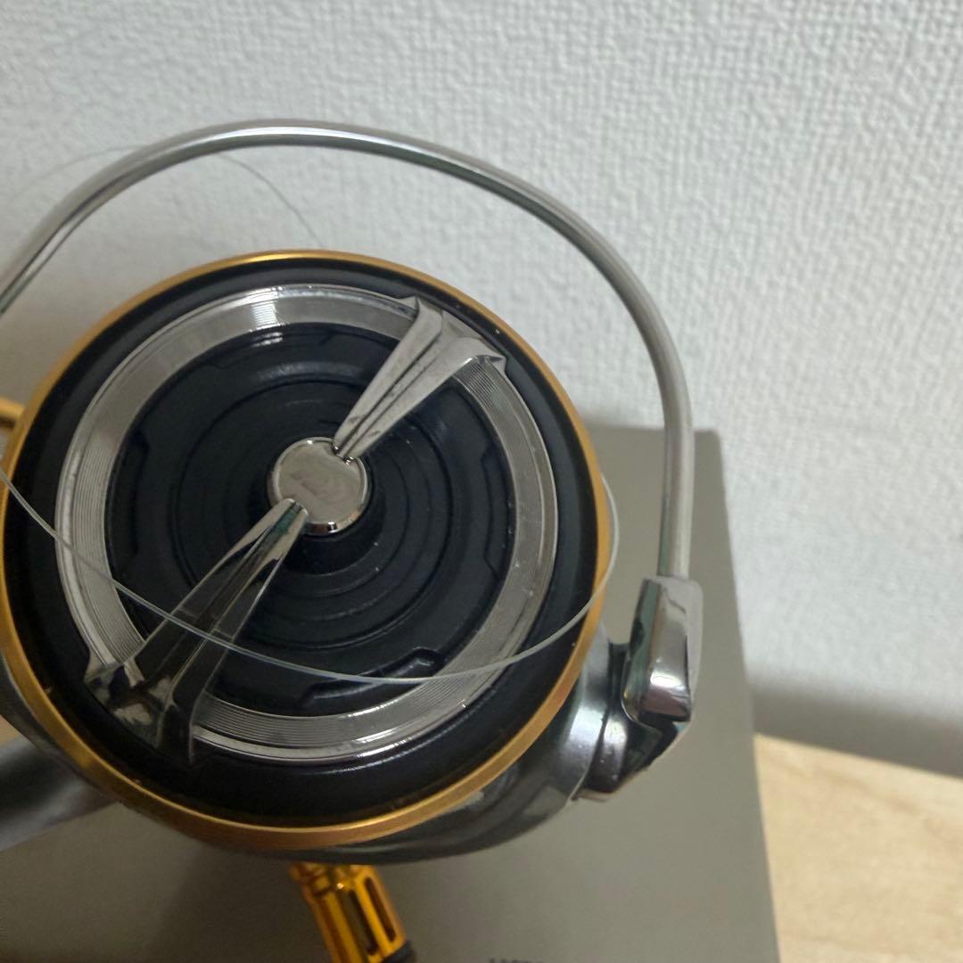 美品　ダイワフリームスLT 4000D-C