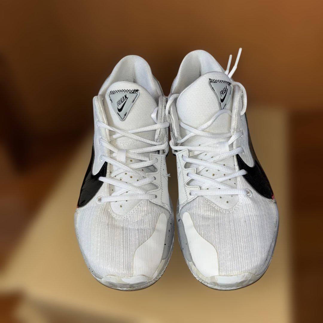 NIKE ヤニス　ズームフリーク2 コンクリート　バスケットシューズ