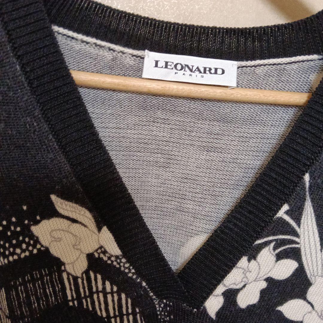 LEONARD PARIS　 Vネック トップス