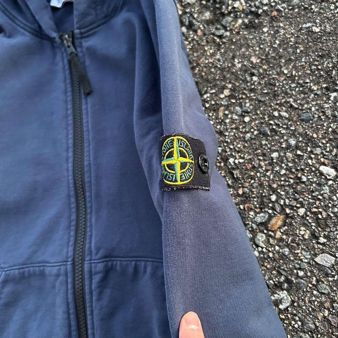 stone  zip hoodie ストーンアイランド ネイビー