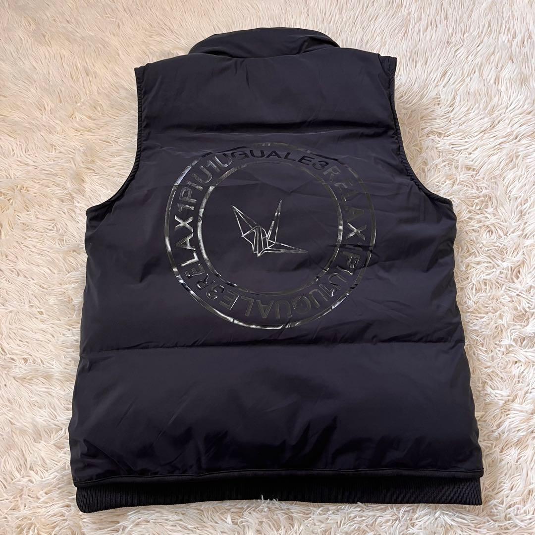 極美品　1PIU1UGUALE3RELAXサークルロゴ　パデッドベスト