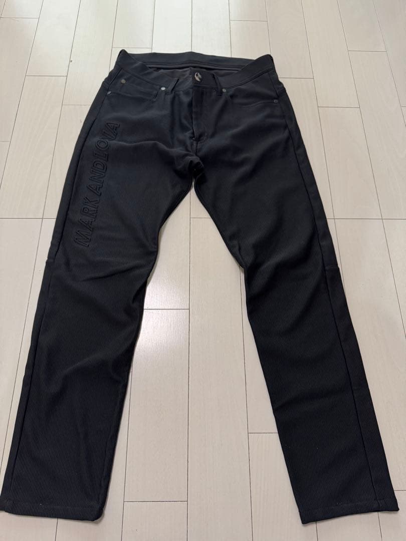【美品】MARK AND LONA ブラックパンツ