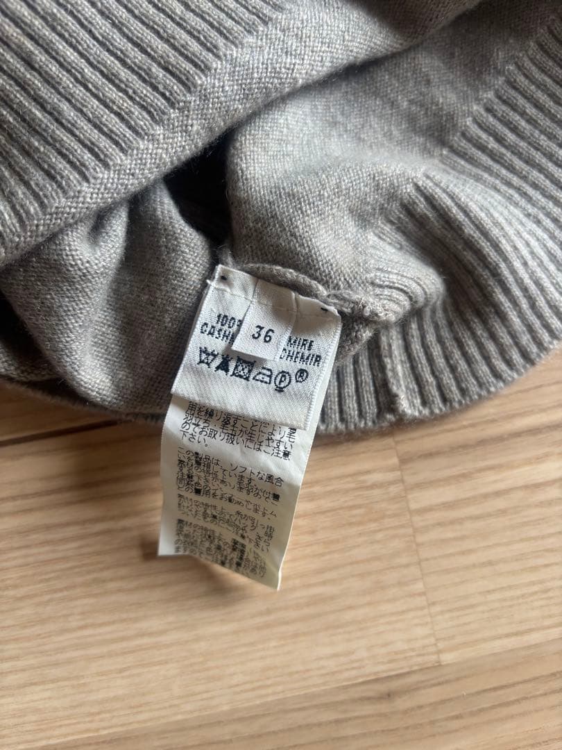 HERMES グレー カシミアノースリーブ ニットベスト　36