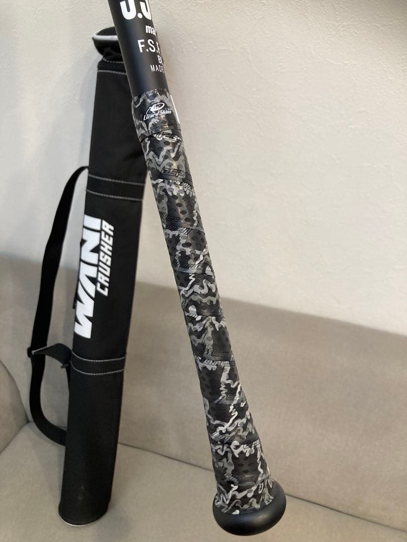 Marucci CRUSHER ほぼ未使用　ブラック バット ケース付き