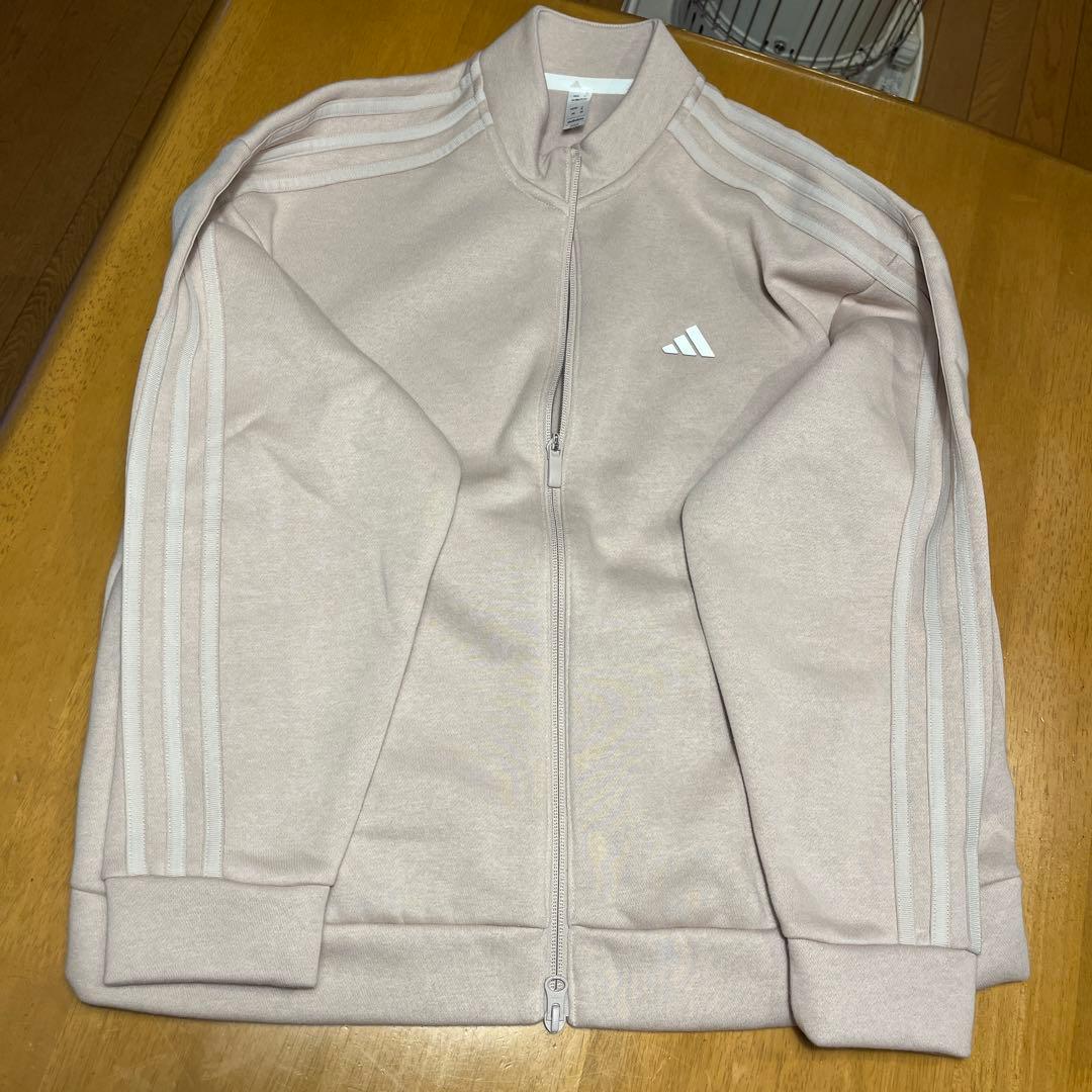 adidasゴルフウェア　セットアップ