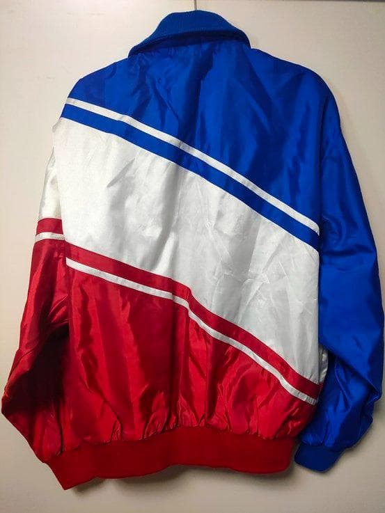 ヤクルトスワローズ　スタジャン　デサント