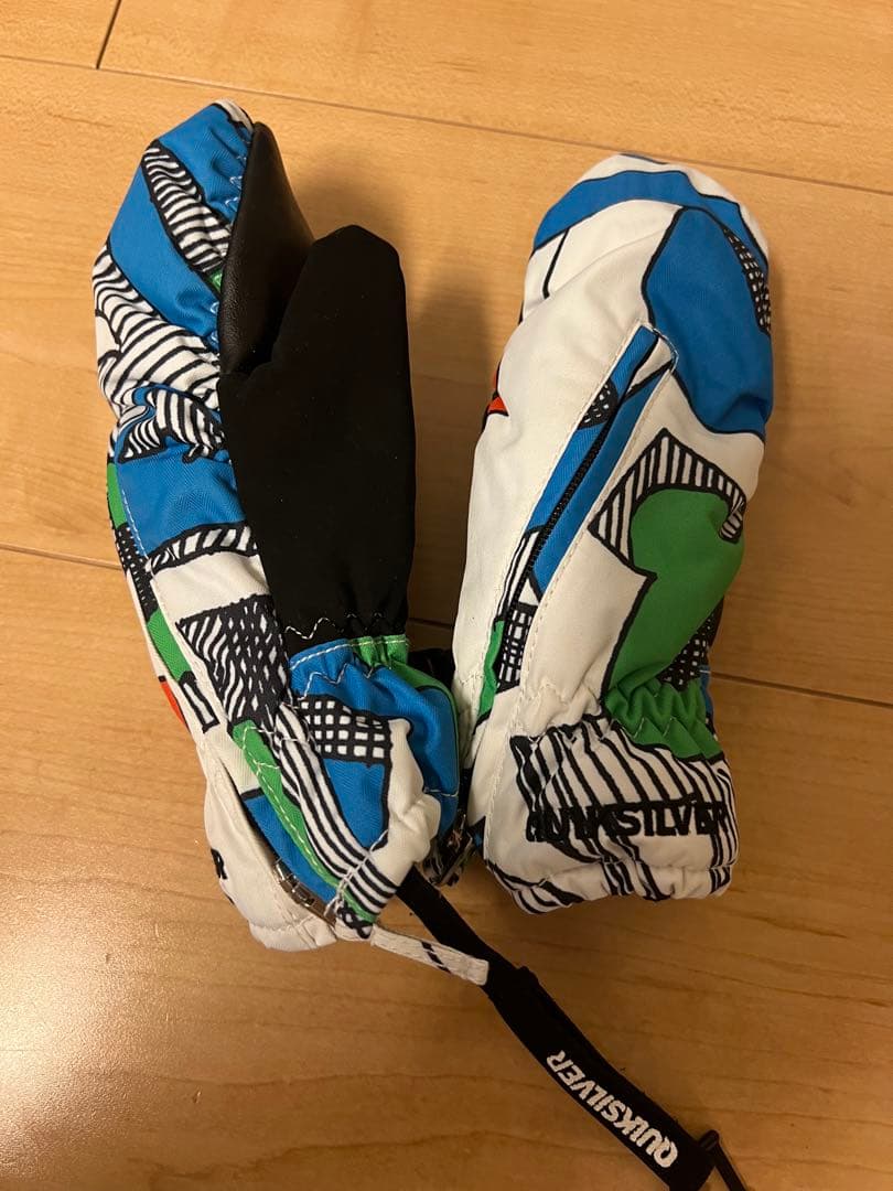 スキースノボウェア、グローブ、ゴーグル、ニットキャップ　セット