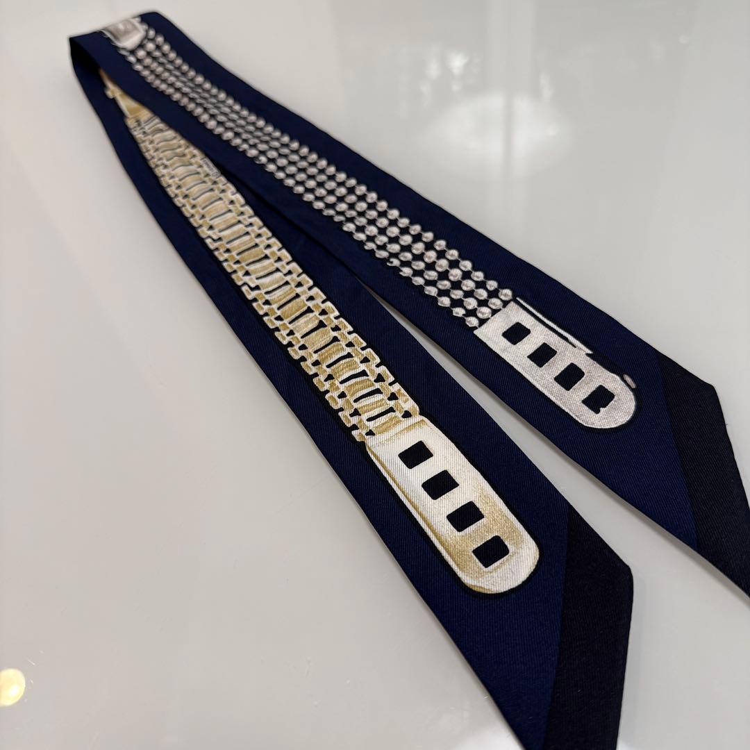 HERMES エルメス ツイリー LE TRESOR DE MEDOR ネイビー