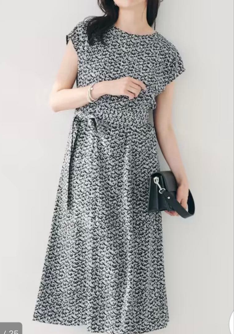 極美品 アンタイトル きれいめ 洗える モザイク柄ワンピース Lサイズ