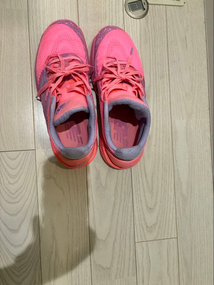 New Balance バスケットボールシューズ ピンク/グレー