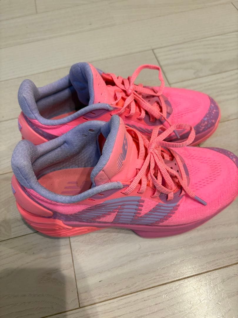 New Balance バスケットボールシューズ ピンク/グレー