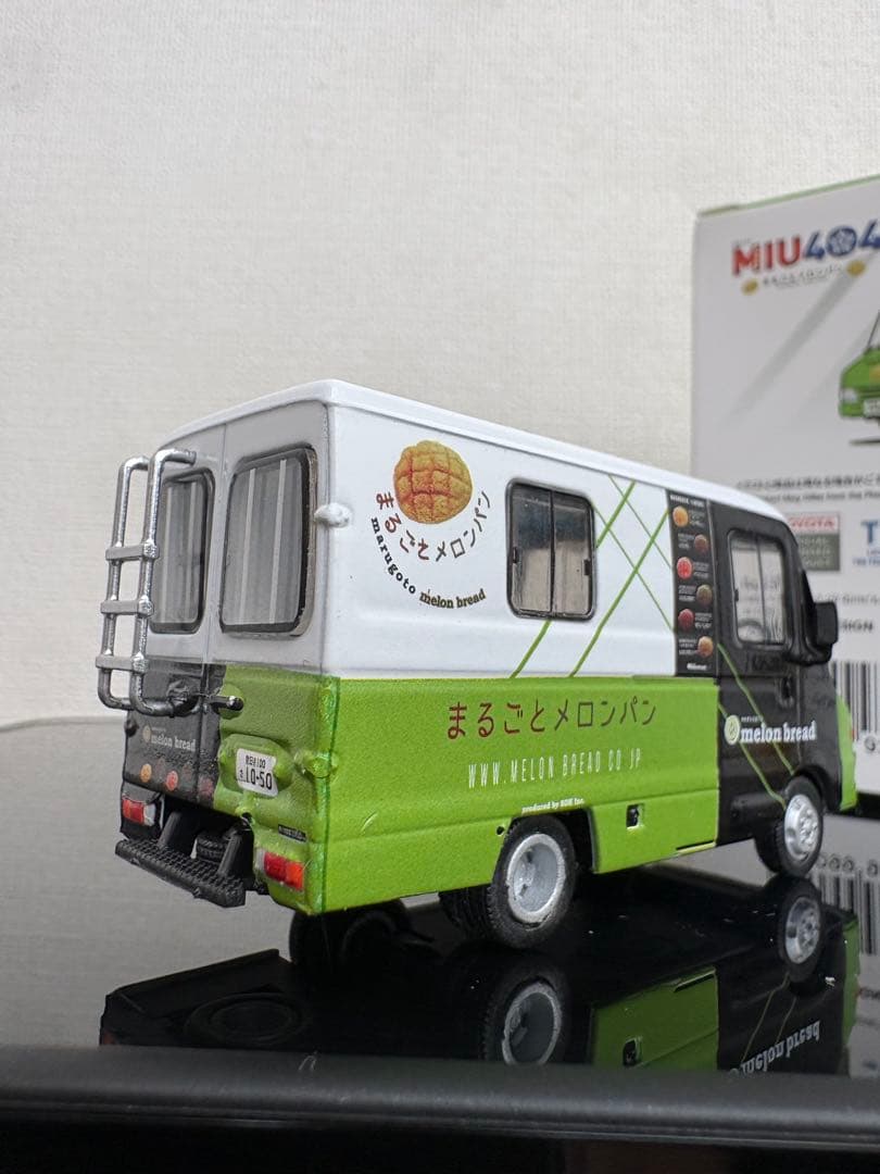 MIU404 メロンパン車 1/64スケール ポリまる付き　初回限定版