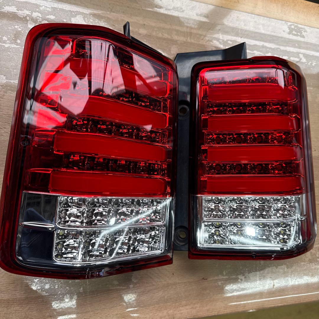 最終値下げ　ムーヴコンテ L575S L585S用　テールレンズ