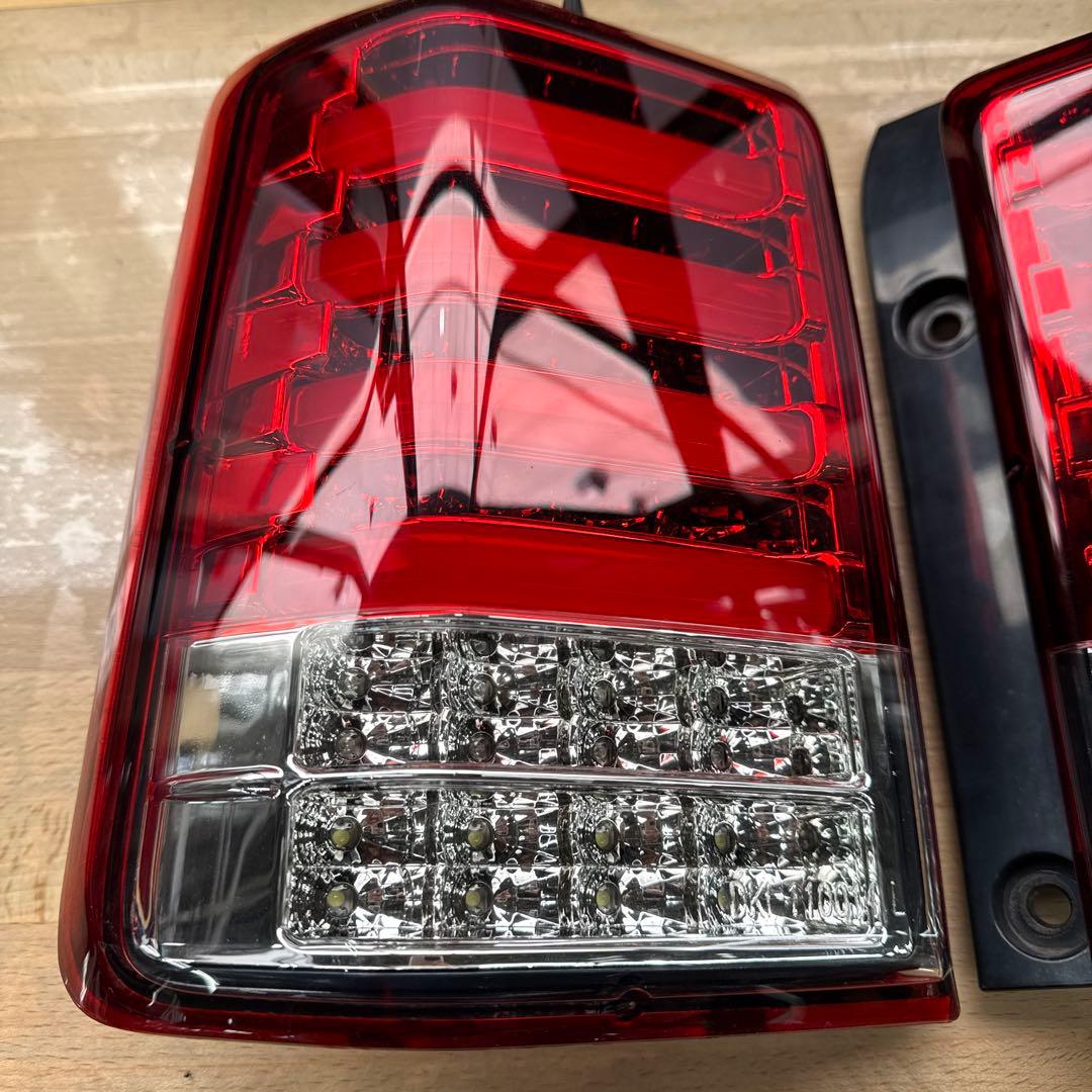 最終値下げ　ムーヴコンテ L575S L585S用　テールレンズ