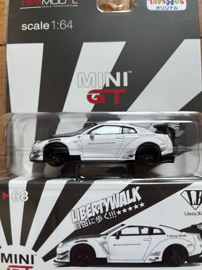【MINI GT】リバティウォーク 日産 GT-R Matte White