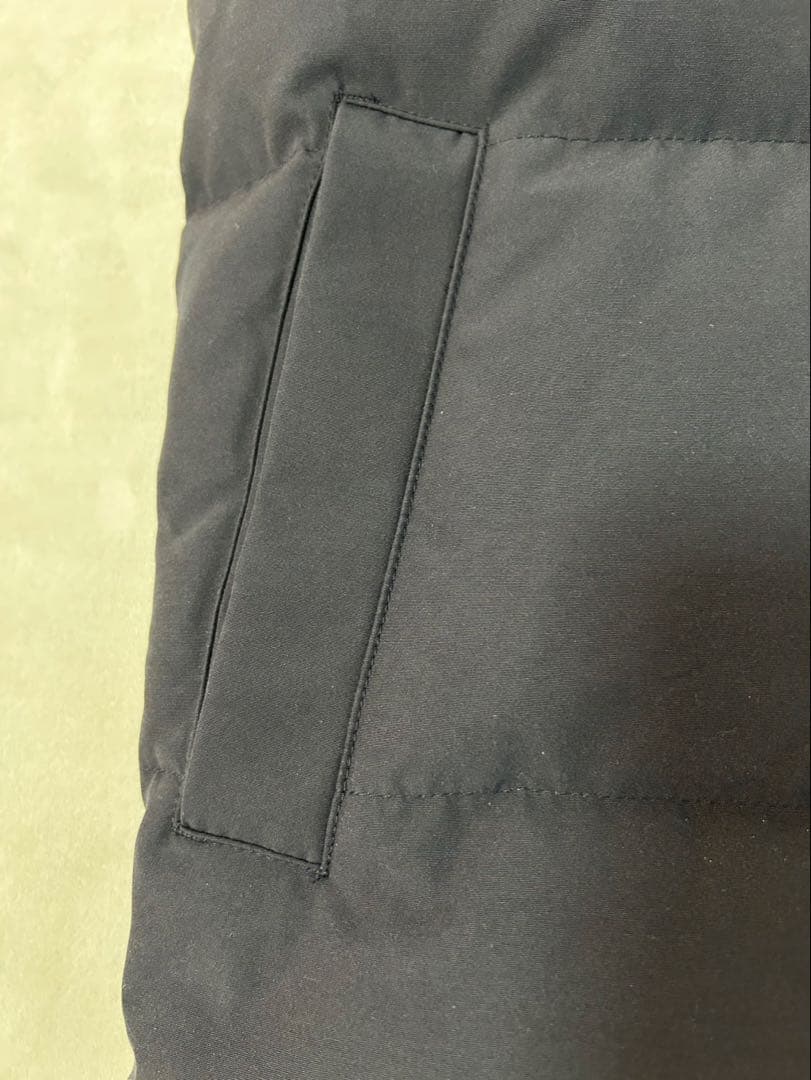 ペ*ぽ様 【美品】  カナダグースダウンベスト ネイビー