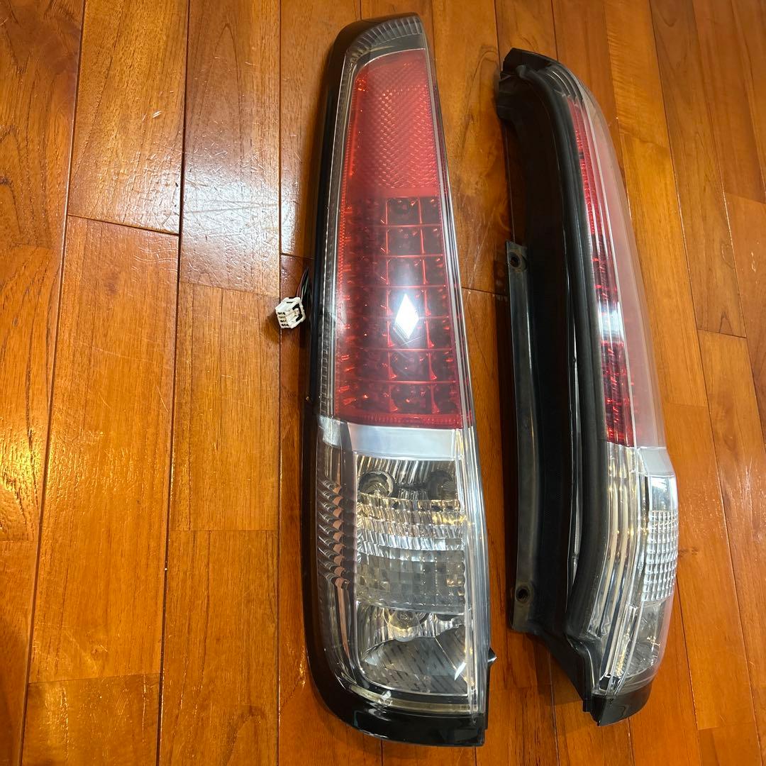 エクストレイルT30 カスタムテールランプユニット