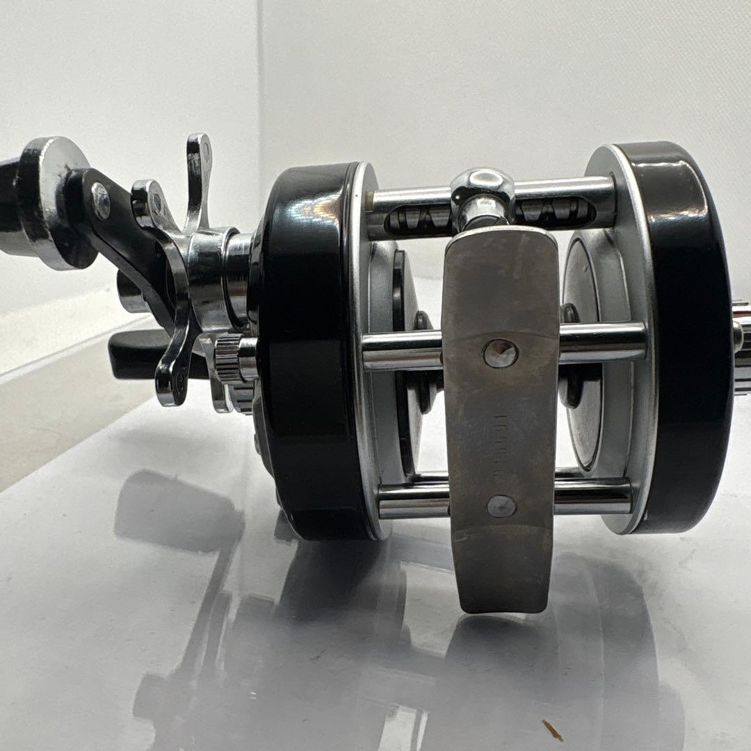 Daiwa ミリオネア3Ｈベイトリール 専用袋付き