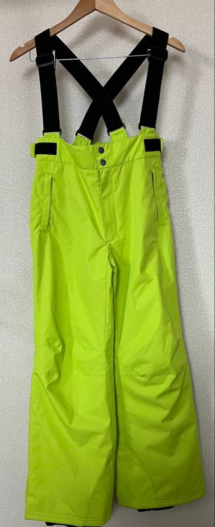 新品　スノーウェア 上下セット 150cm 黒緑×黄緑