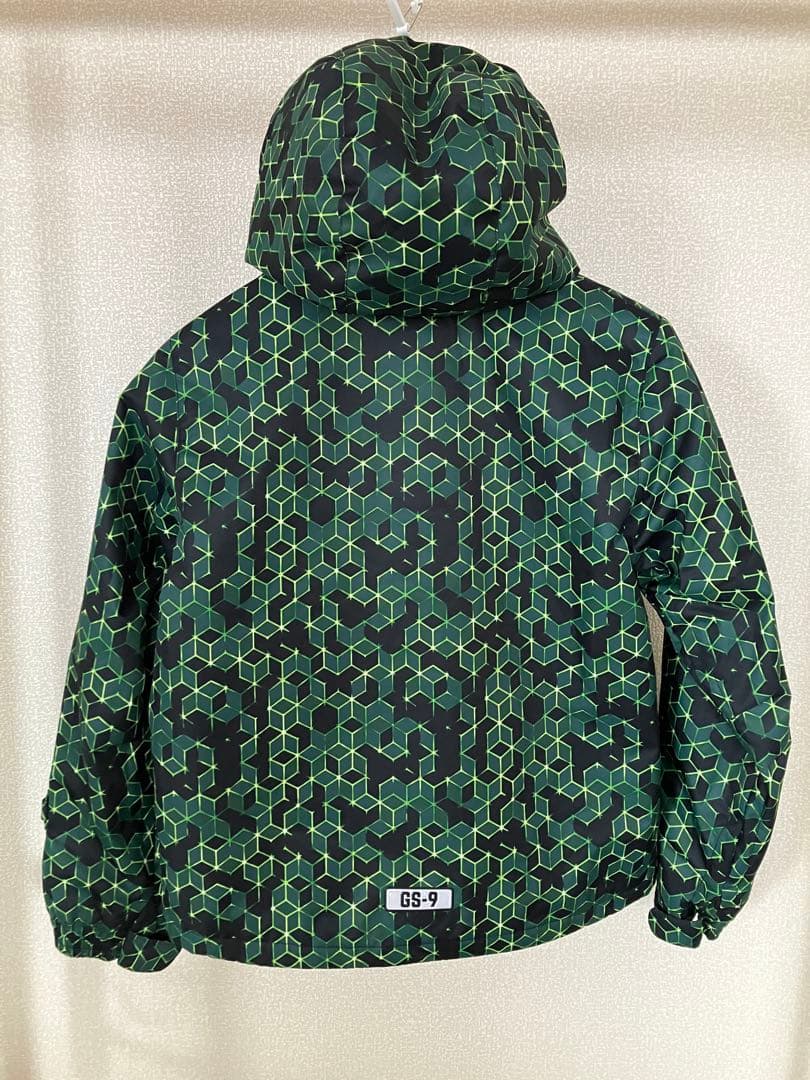 新品　スノーウェア 上下セット 150cm 黒緑×黄緑