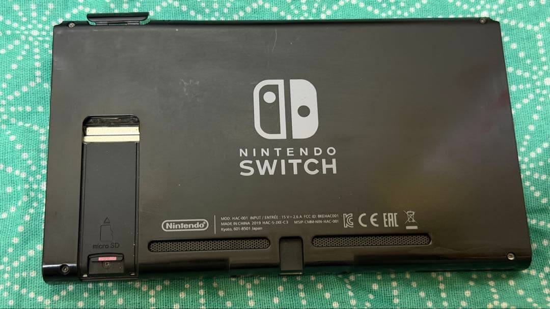 ジャンクSwitch 本体 とジャンクコントローラーとおまけ付き