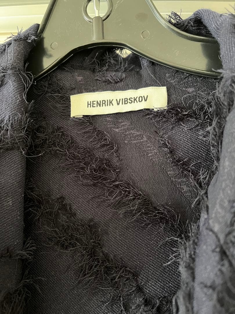 HENRIK VIBSKOVロングジレ