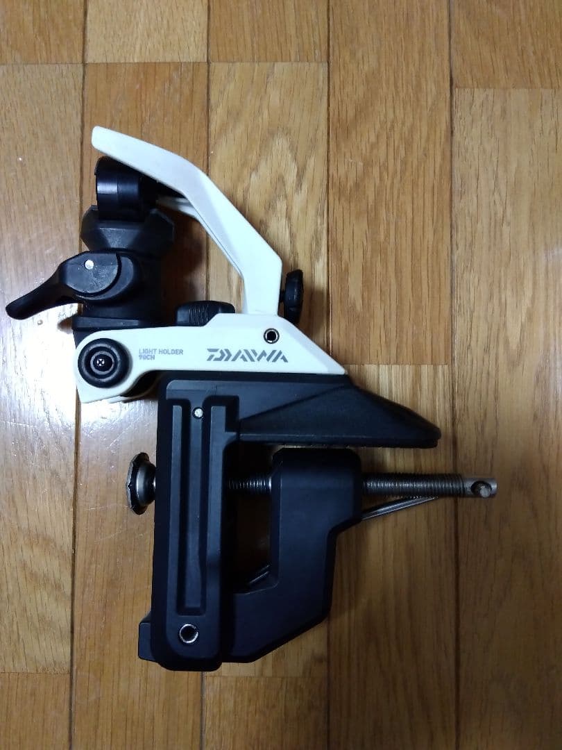 Daiwa LIGHT HOLDER 90CH ロッドホルダー