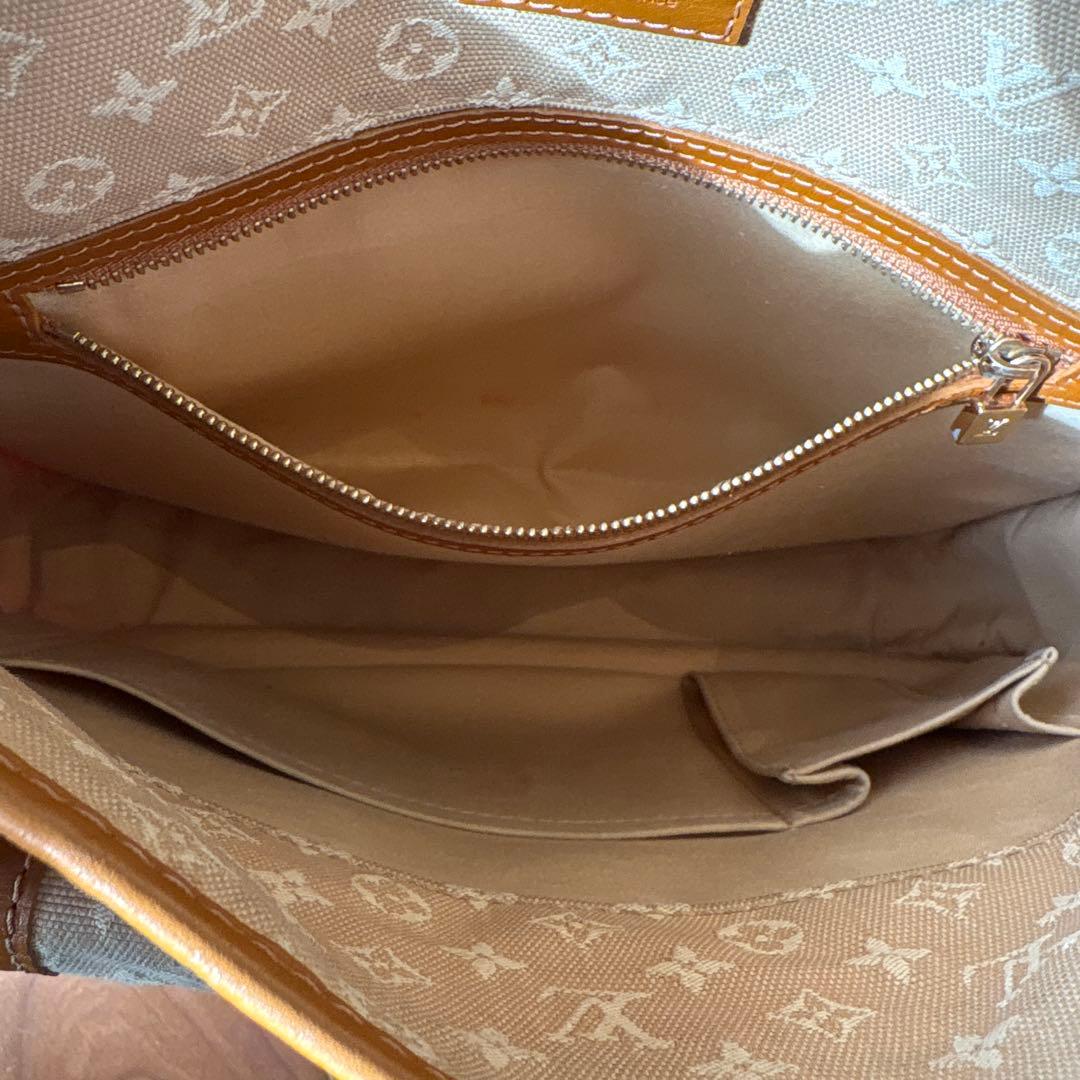 LOUIS VUITTONのハンドバック