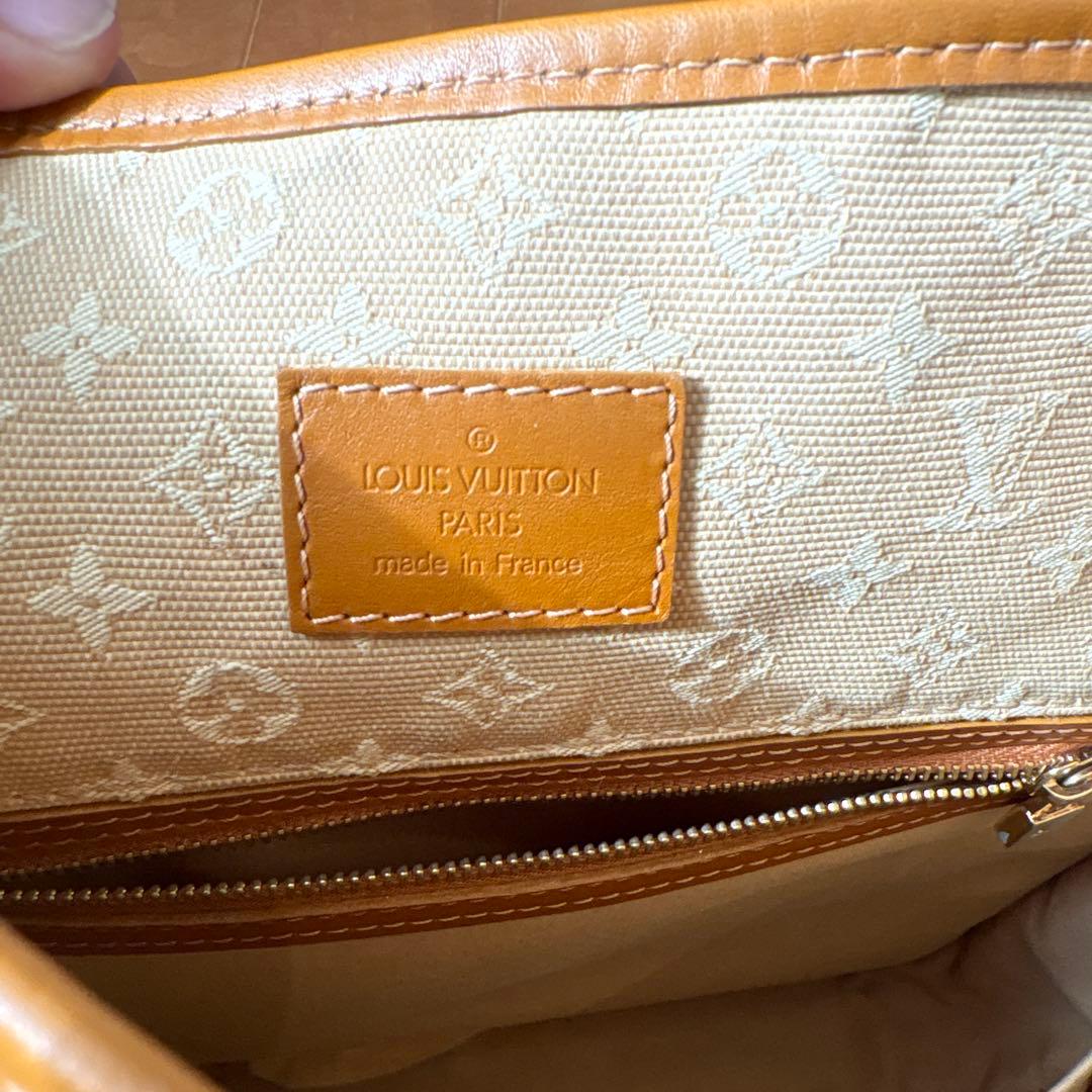 LOUIS VUITTONのハンドバック