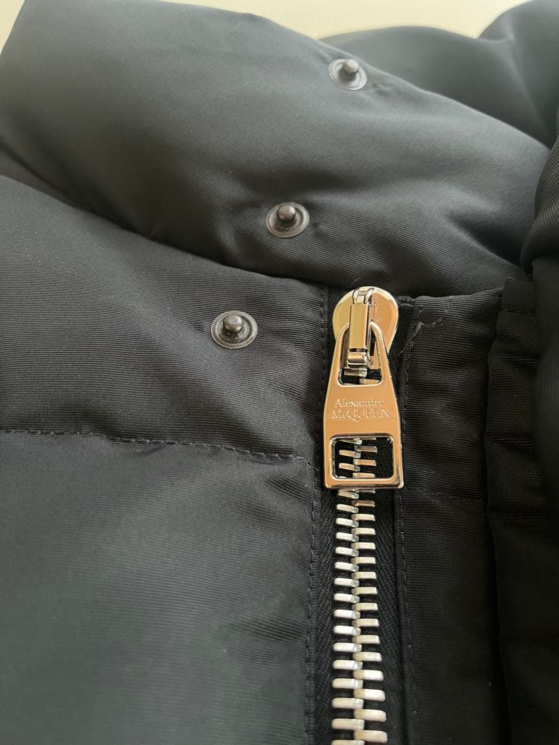 りん様　Alexander McQueen アレキサンダー ベスト M