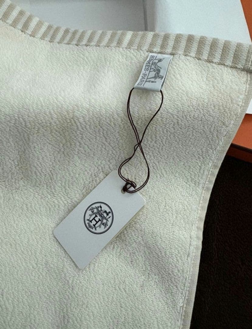 HERMES ハンドタオル　カレ・タオル