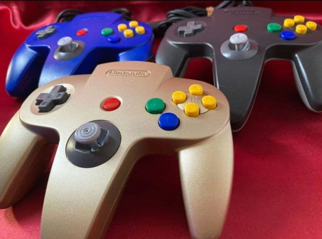 NINTENDO 64 ゴールド　3色AVゲーブルなし　ニンテンドー64