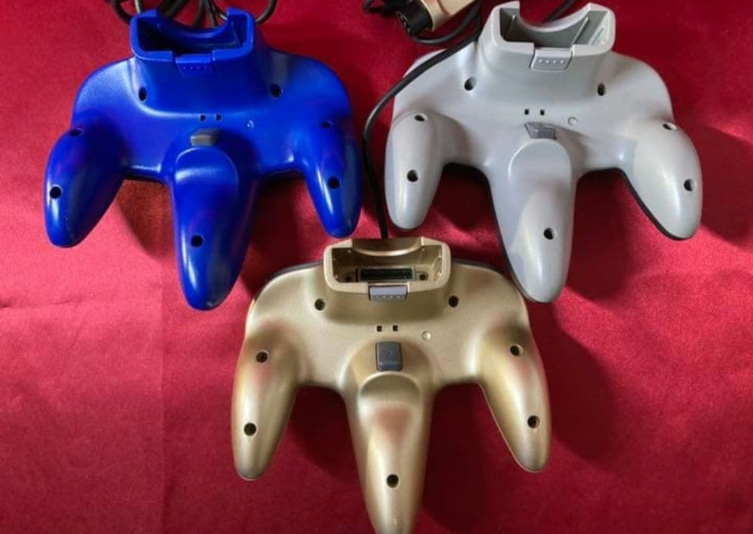NINTENDO 64 ゴールド　3色AVゲーブルなし　ニンテンドー64