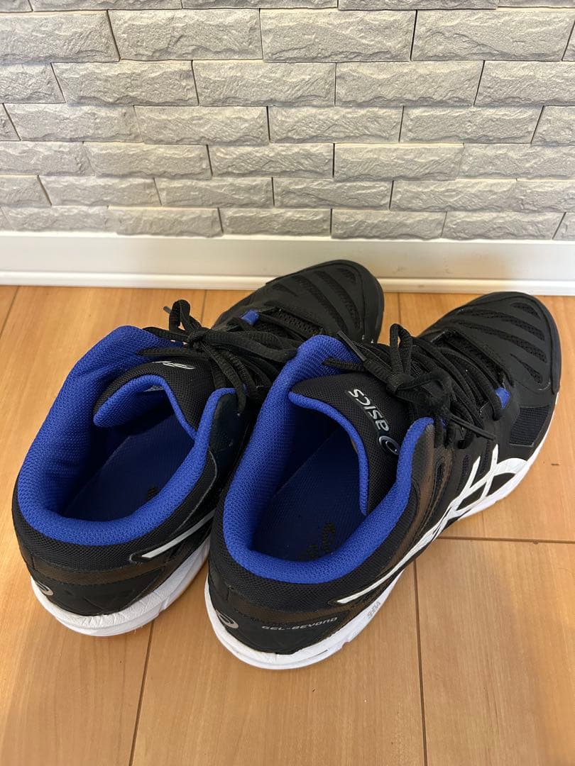 美品　asics バレーボールシューズ ブラック/ブルー　26.5㎝