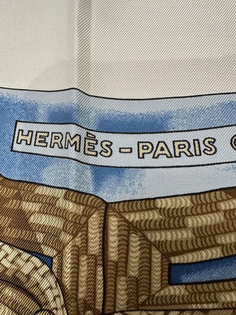 HERMES エルメススカーフ　カレ90 ブランデンブルク飾り