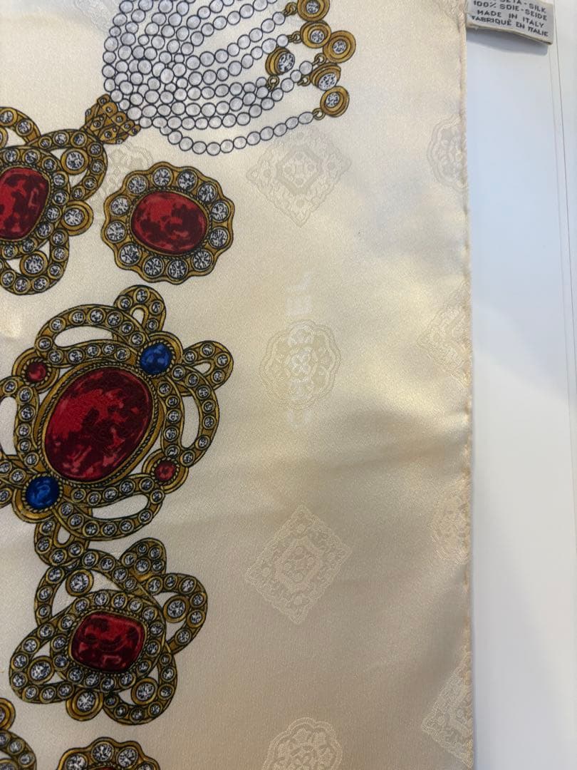 【美品】CHANEL シャネル スカーフ 宝石柄 シルク100% 84cm